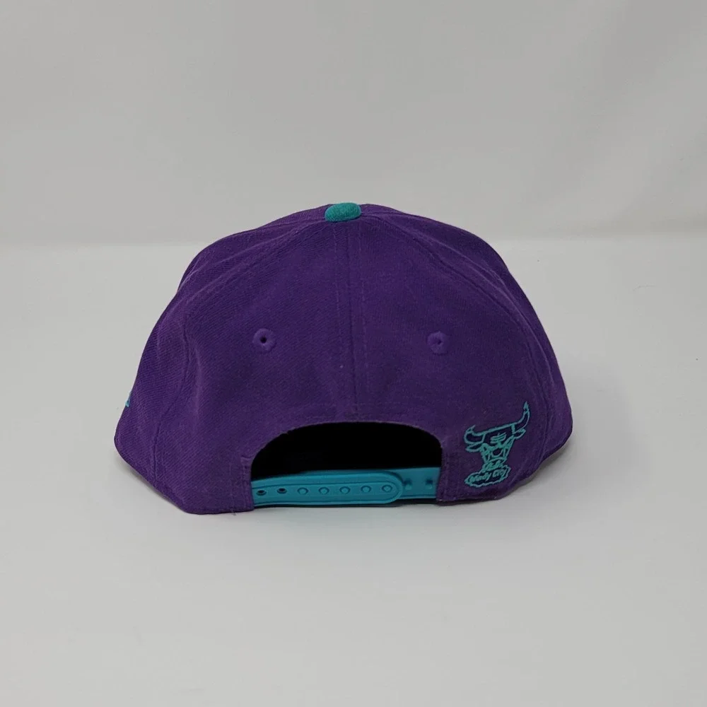 New Era 9Fifty Youth Hat Cap Hardwood Classics Chicago Bulls Windy City Snapback